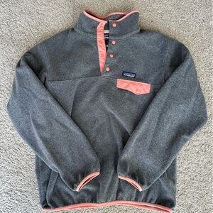 Patagonia Women’s Lightweight Synchilla Snap-T Fleece Pullover, Nickel (Medium)